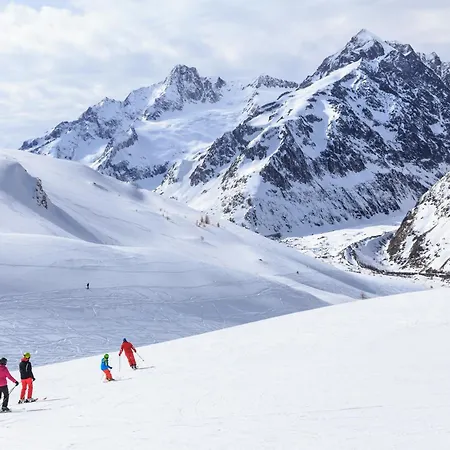 Cozy With Garden In - Happy Courmayeur