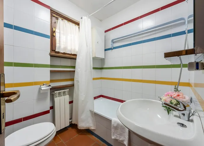 Cozy With Garden In - Happy